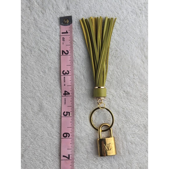 Authentic Louis Vuitton LV Lock (No Key) On Keychain With Tassle - Picture 5 of 5